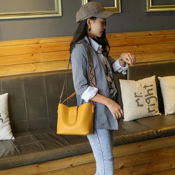 VENICE 2pc/set Leather Shoulder Crossbody Purse - Picture 3 of 8